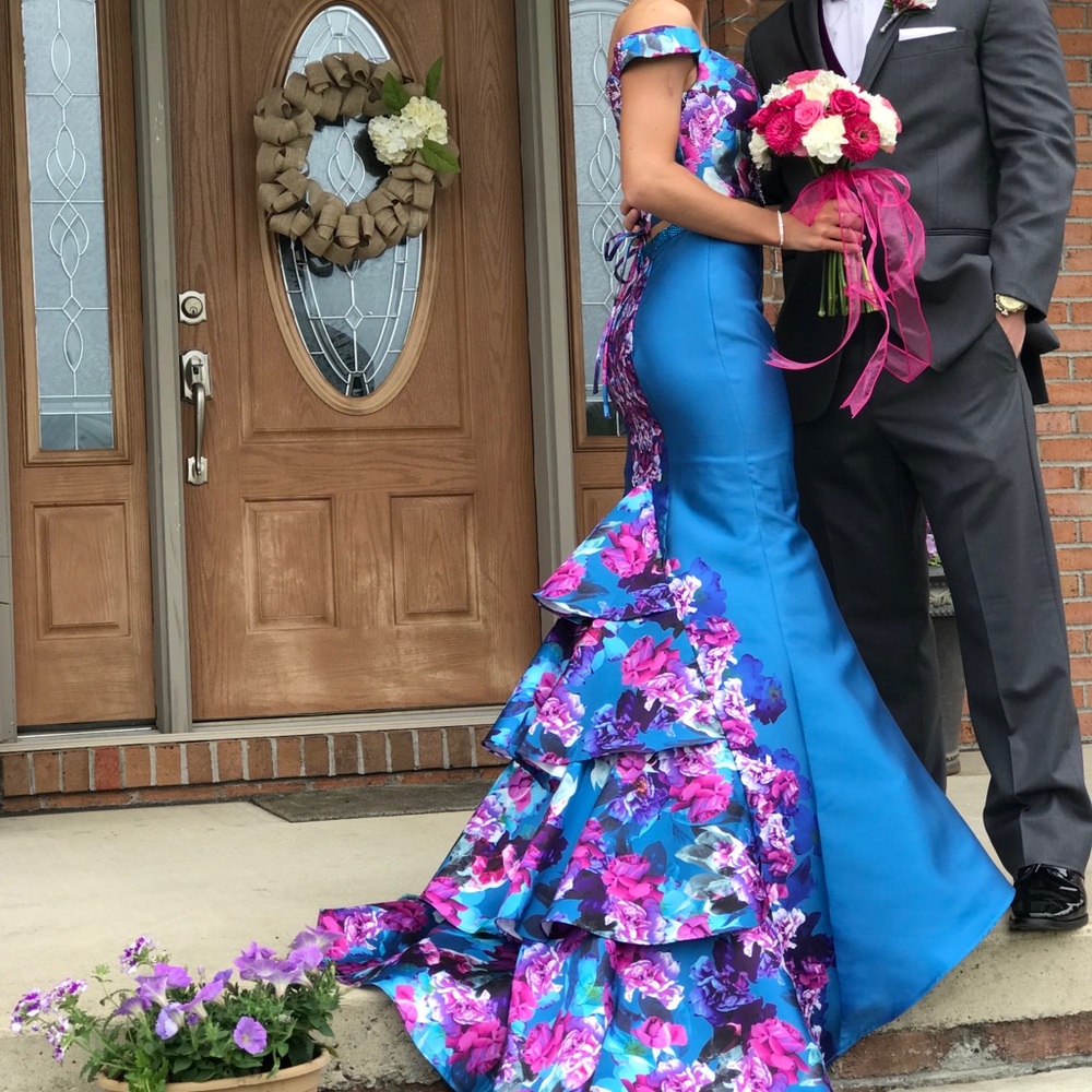 Ellie Wilde prom dress